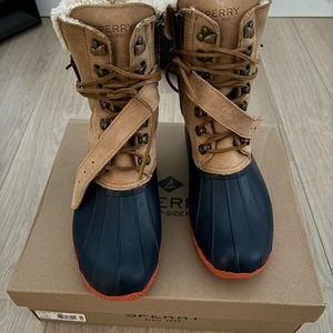 Sperry boots. Worn one! Great buy!!